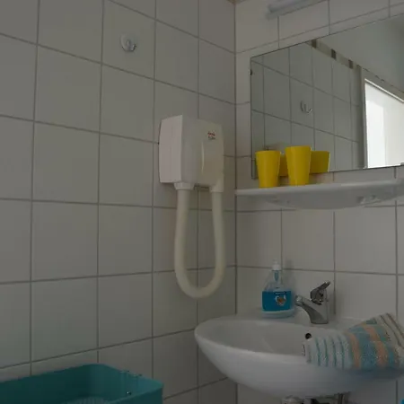 Luett-osten-300-meter-bis-zum-strand Апартаменты Alt Reddevitz